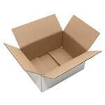 Une caisse carton simple cannelure blanche